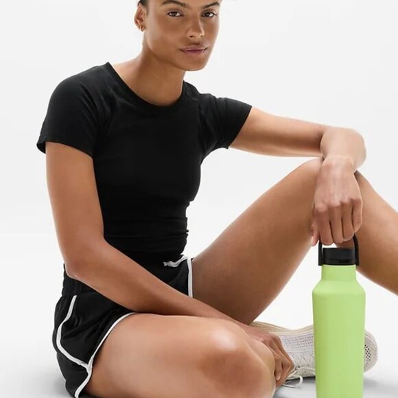 Momentum Seamless Tee - Picture 4 of 6